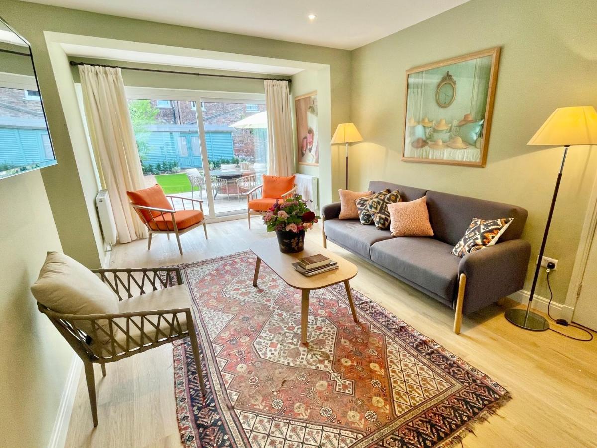יורק Central Townhouse With Free Off Road Parking And Garden מראה חיצוני תמונה